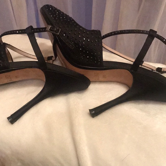 GLINT BLACK HEELS - Picture 4 of 8